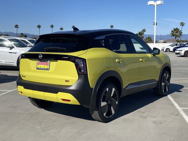 2025 Nissan Kicks SR Image 4 of 18