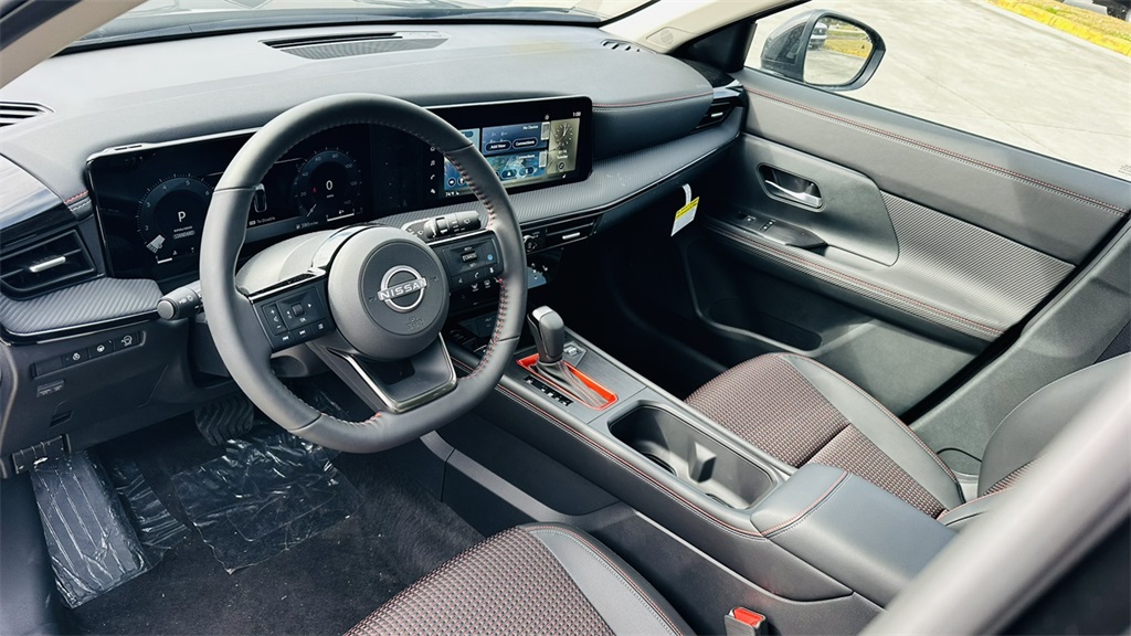 Vehicle image 12 of 29