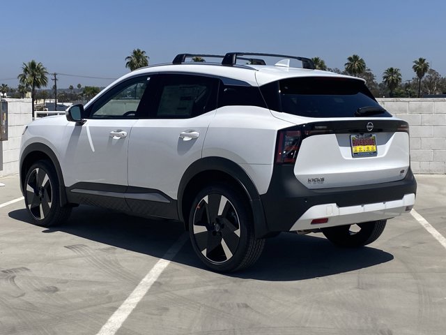 2025 Nissan Kicks SR Image 5 of 16