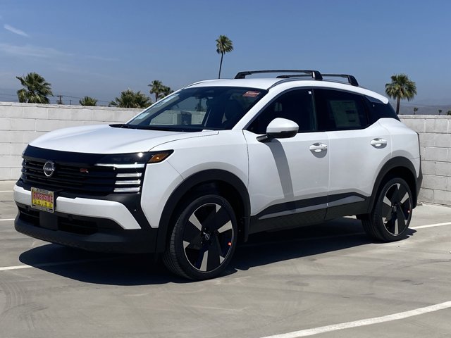 2025 Nissan Kicks SR Image 2 of 16