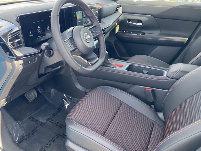 2025 Nissan Kicks SR Image 11 of 16