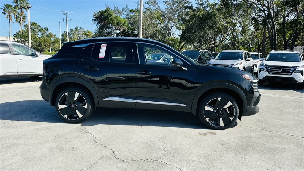 Vehicle image 4 of 29