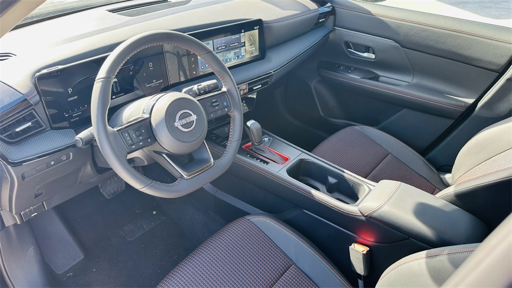 Vehicle image 12 of 29