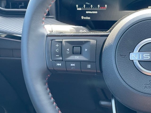 2025 Nissan Kicks SR Image 21 of 31