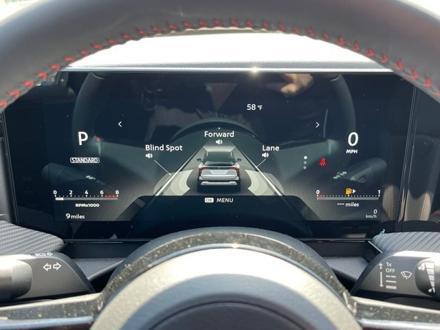 2025 Nissan Kicks SR Image 28 of 31