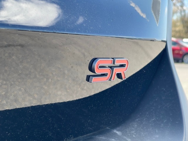 2025 Nissan Kicks SR Image 15 of 31