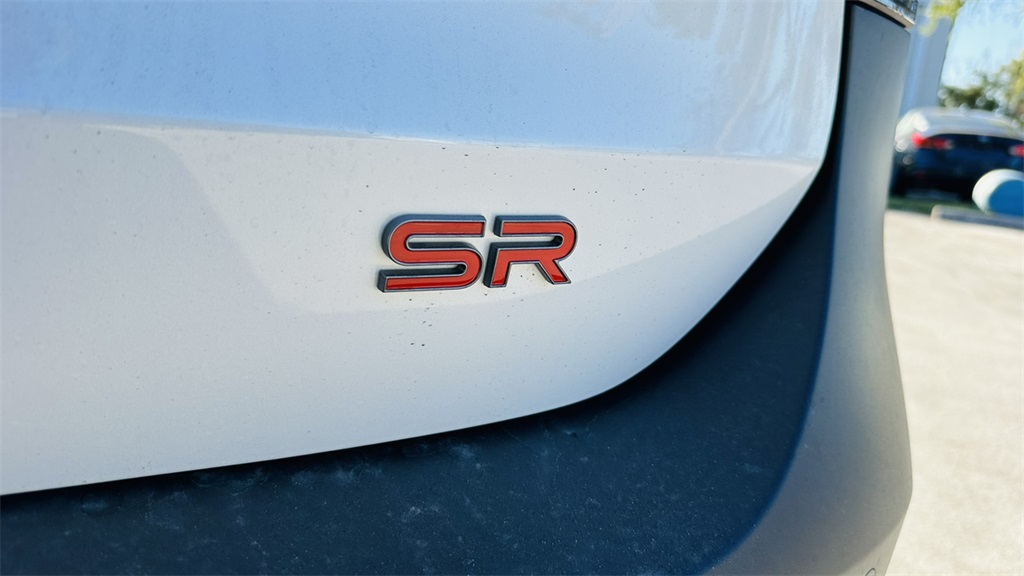 Vehicle image 28 of 29