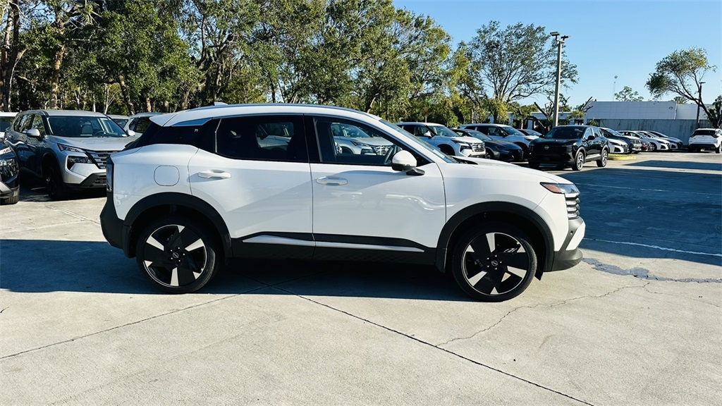 Vehicle image 4 of 29