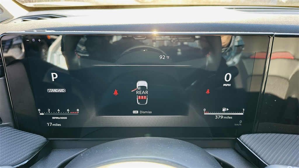 Vehicle image 21 of 29