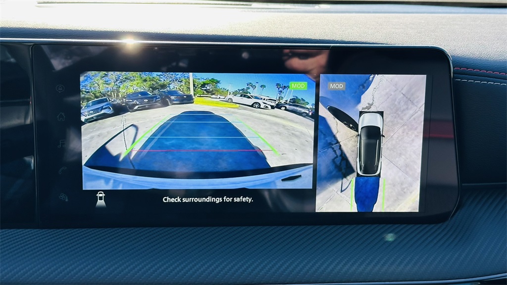 Vehicle image 16 of 29