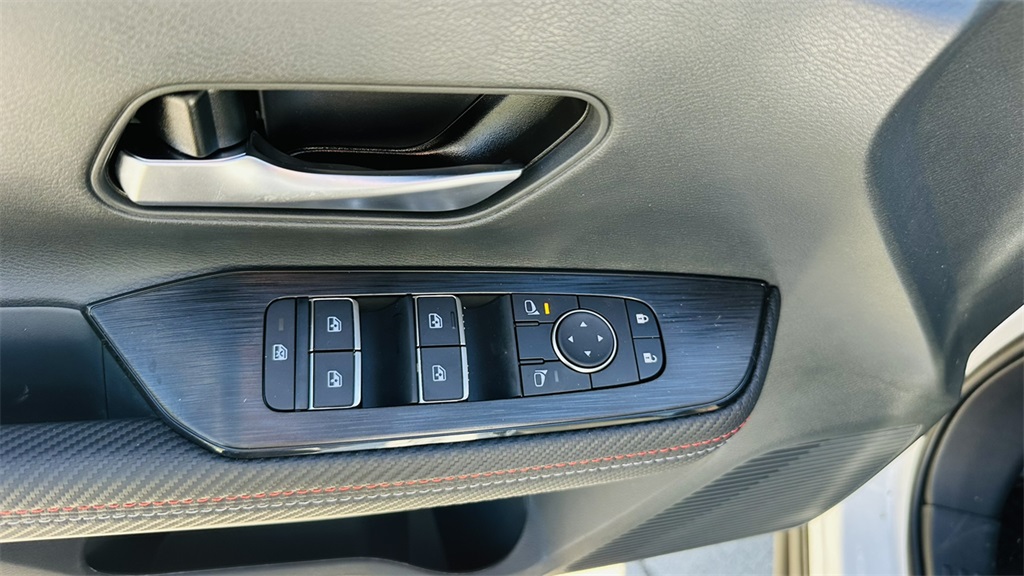 Vehicle image 20 of 29