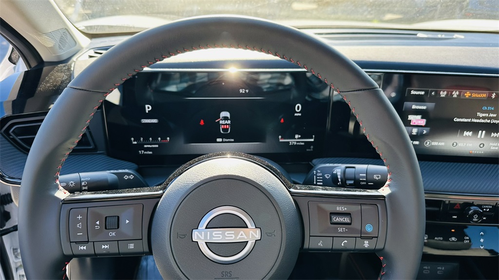 Vehicle image 26 of 29