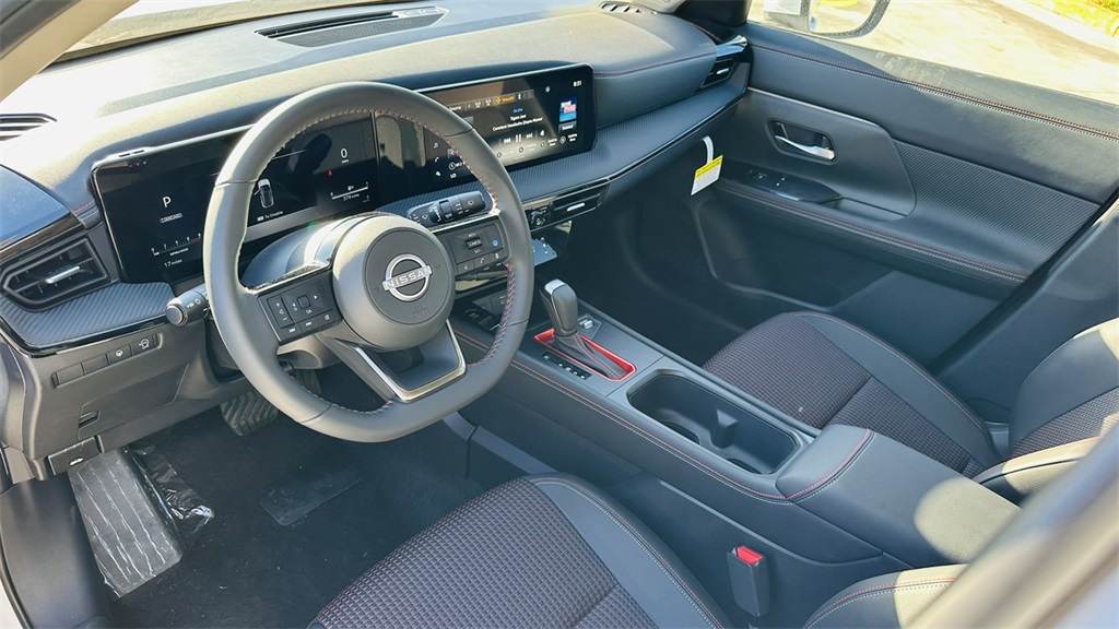 Vehicle image 14 of 29