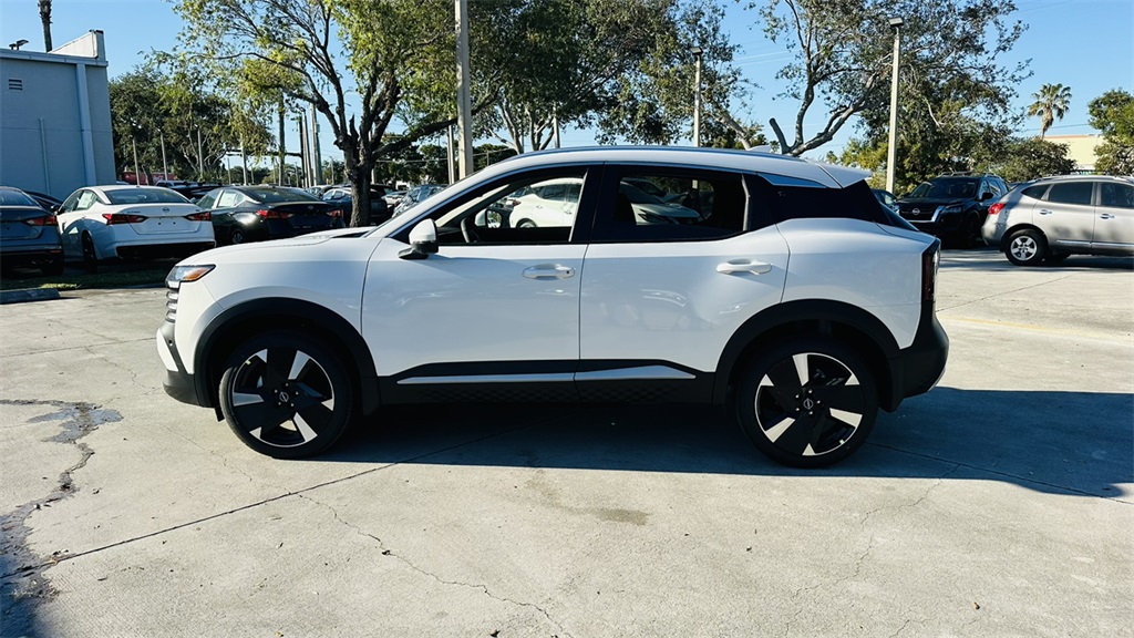 Vehicle image 8 of 29