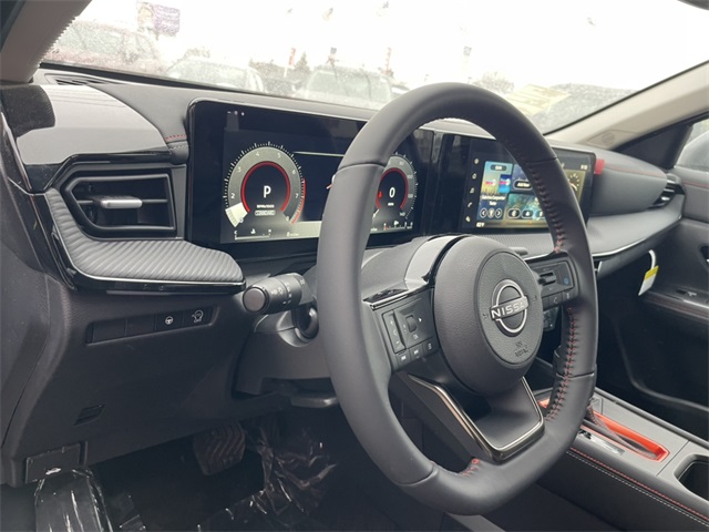 Vehicle image 14 of 25