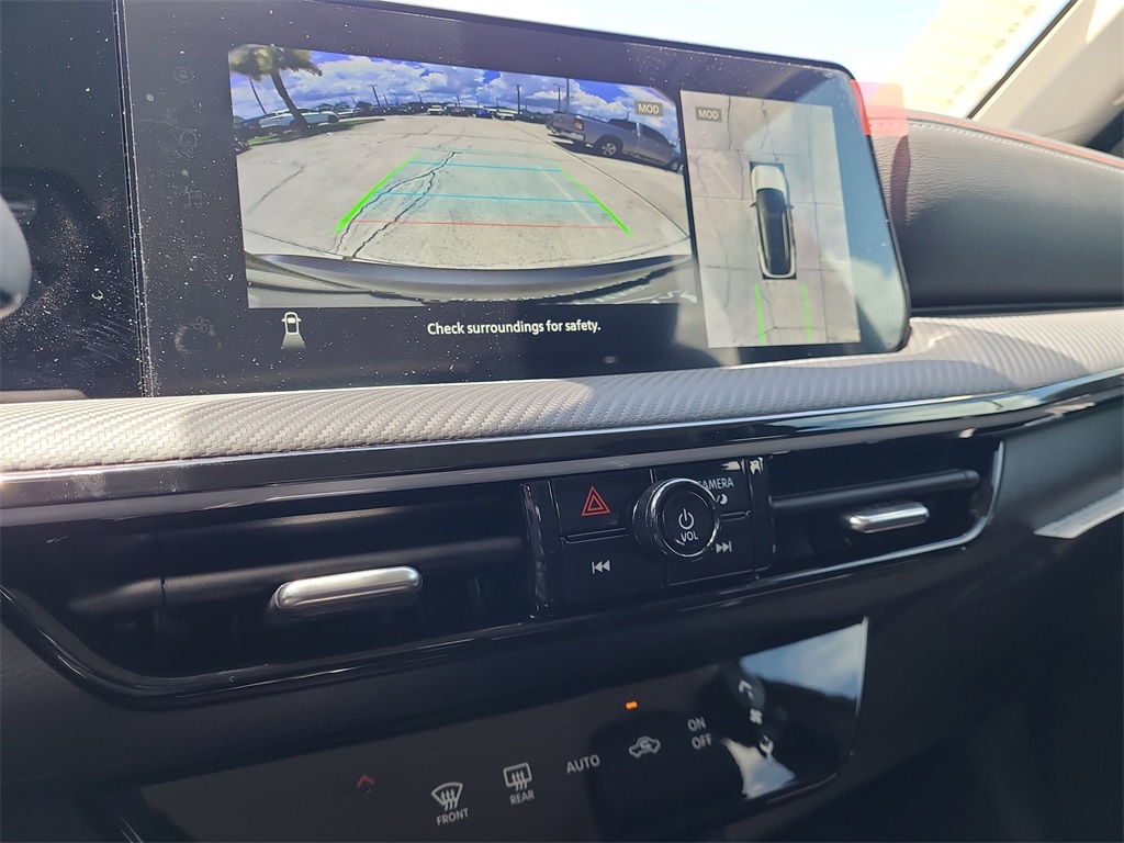 Vehicle image 13 of 16