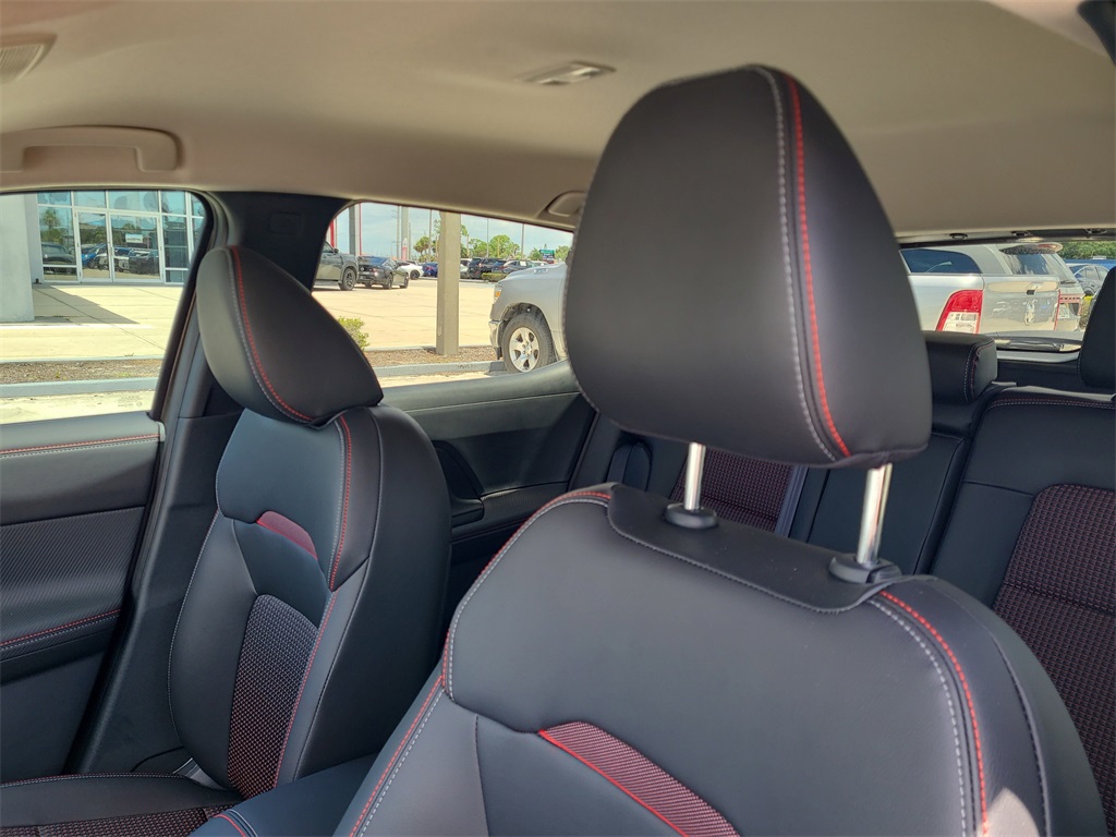 Vehicle image 7 of 16
