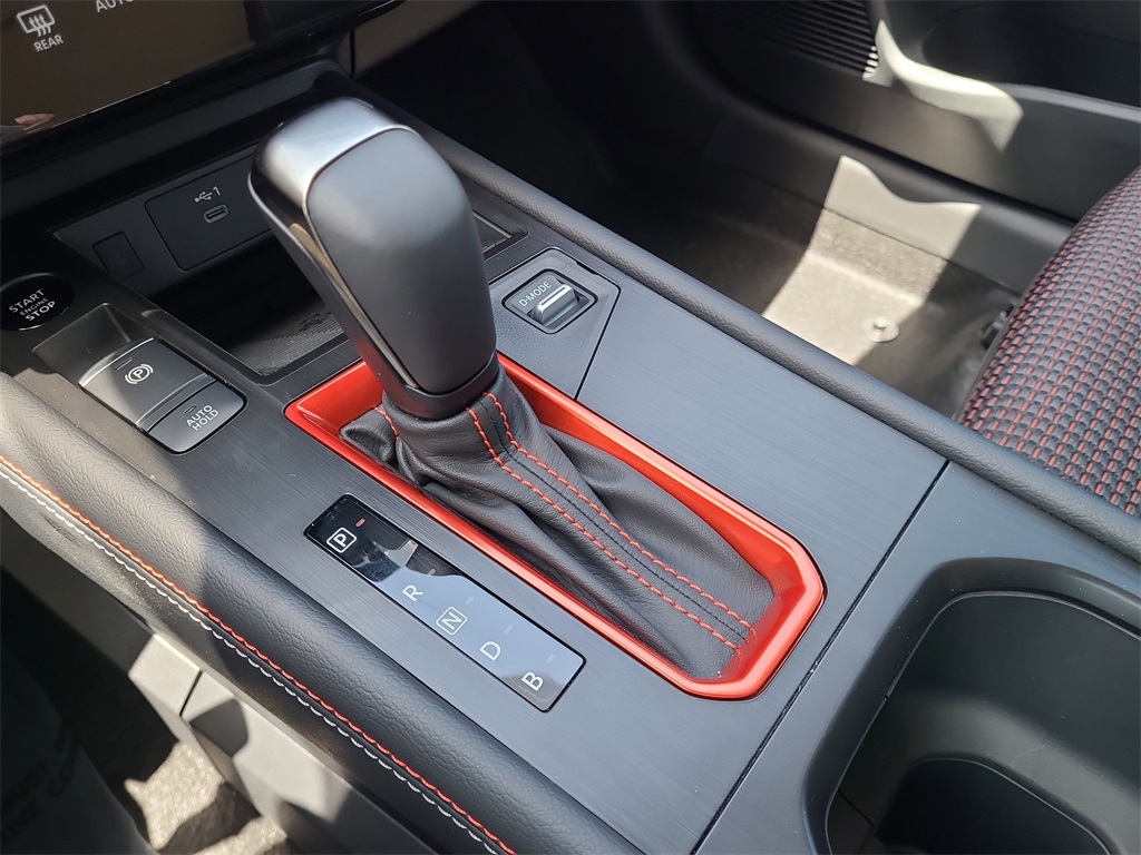 Vehicle image 15 of 16