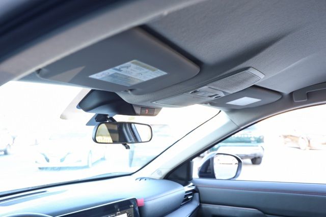 2025 Nissan Kicks SR Image 29 of 31