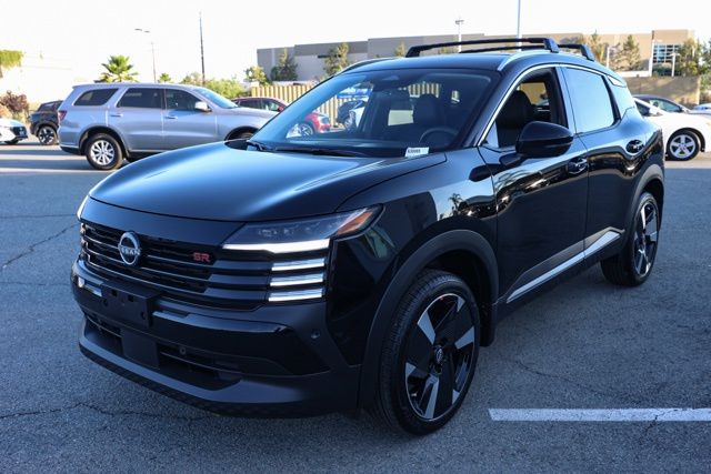 2025 Nissan Kicks SR Image 1 of 31