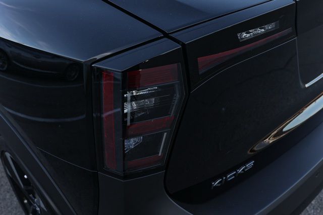 2025 Nissan Kicks SR Image 26 of 31