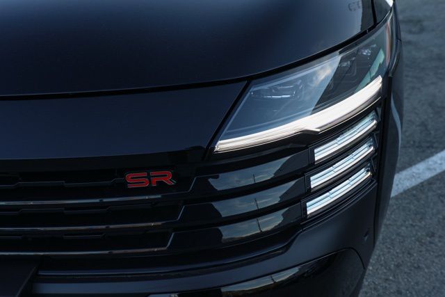 2025 Nissan Kicks SR Image 27 of 31