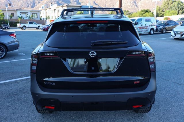 2025 Nissan Kicks SR Image 7 of 31
