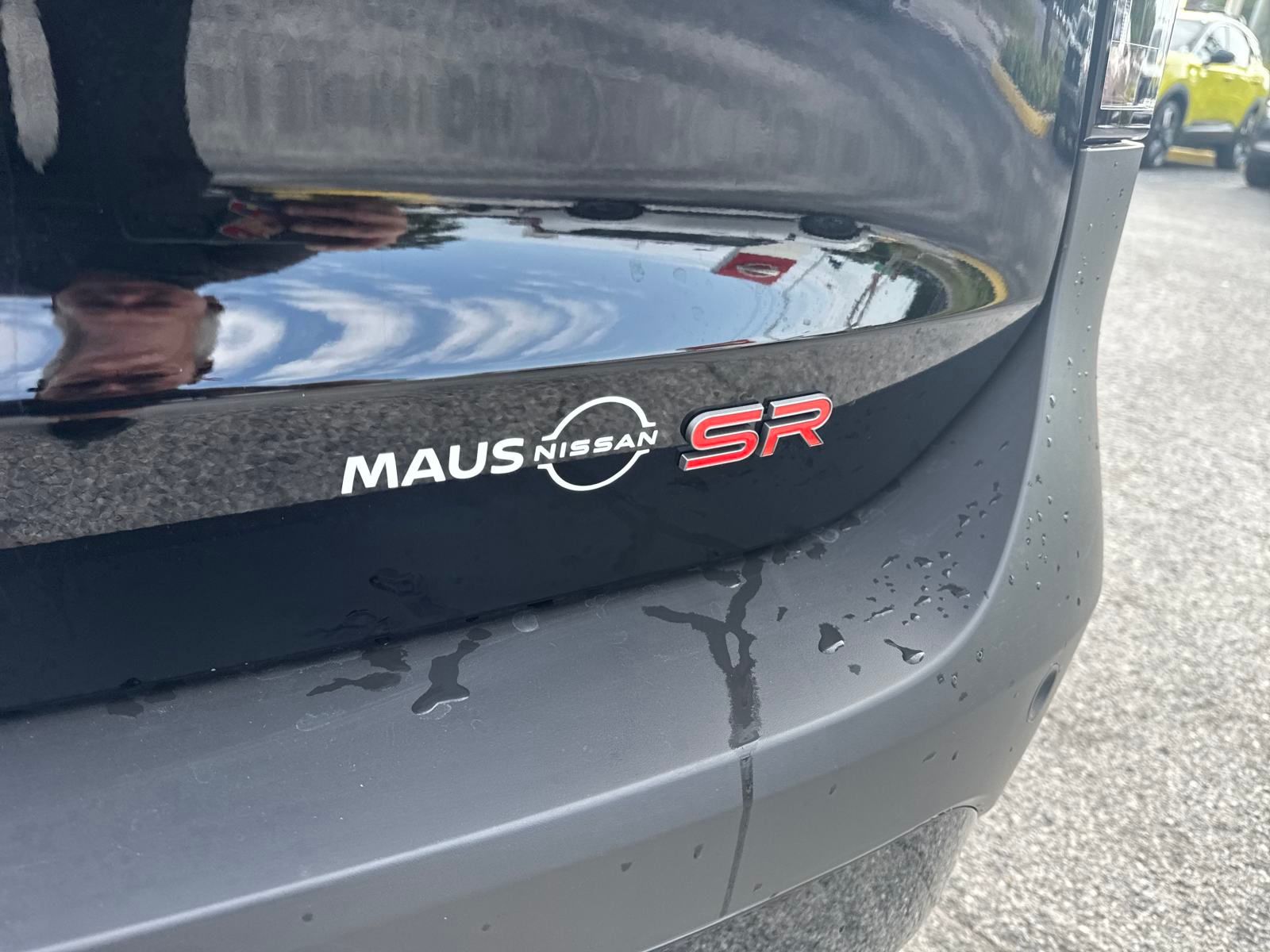 Vehicle image 10 of 24