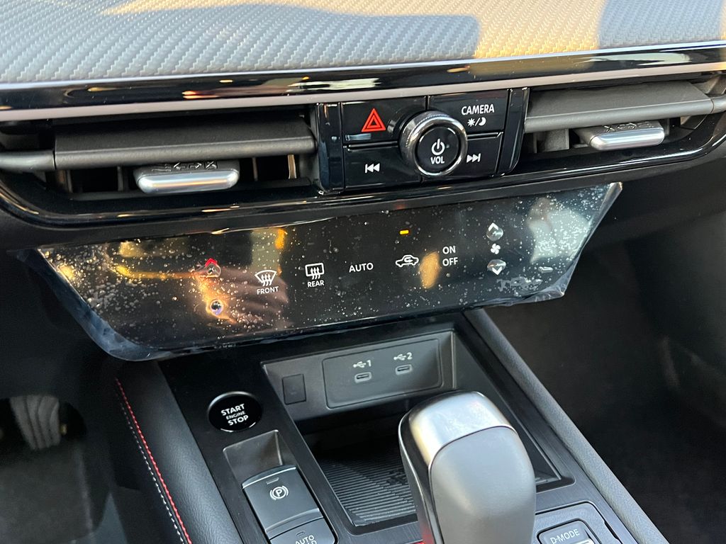 2025 Nissan Kicks SR Image 24 of 26