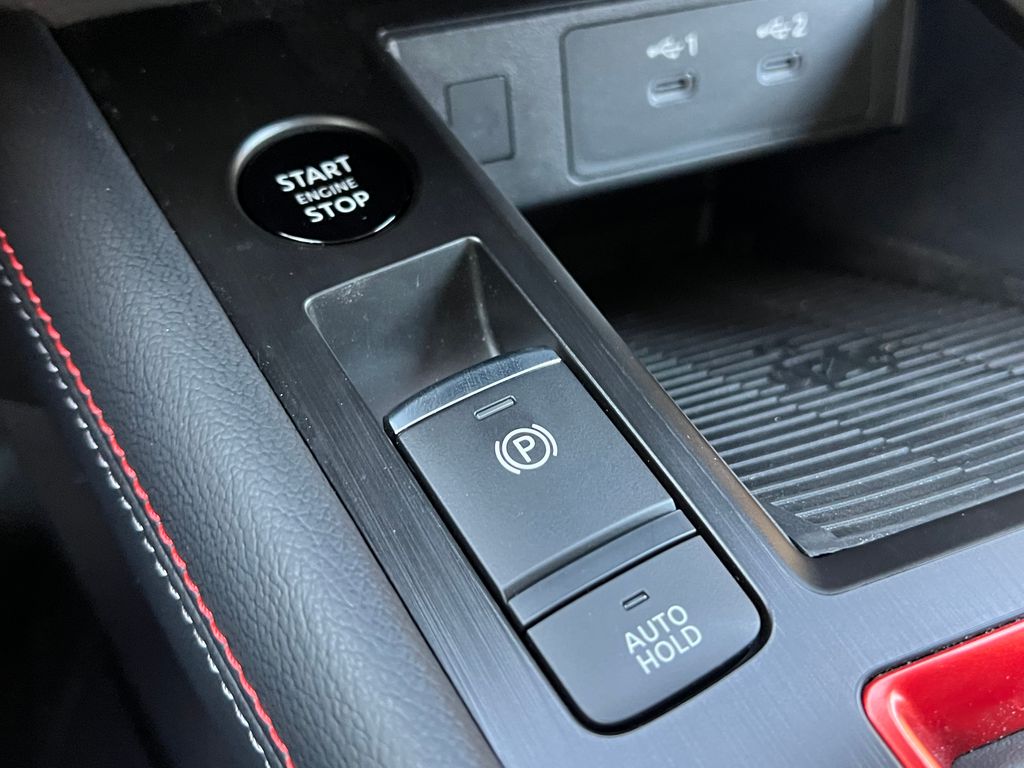 2025 Nissan Kicks SR Image 21 of 26