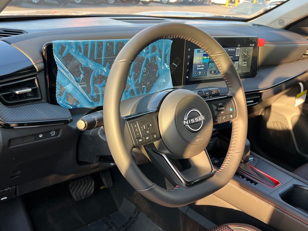 2025 Nissan Kicks SR Image 16 of 26