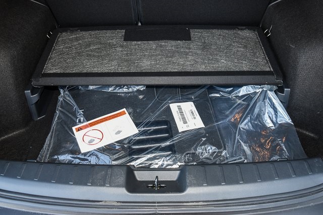 2025 Nissan Kicks SR Image 15 of 40