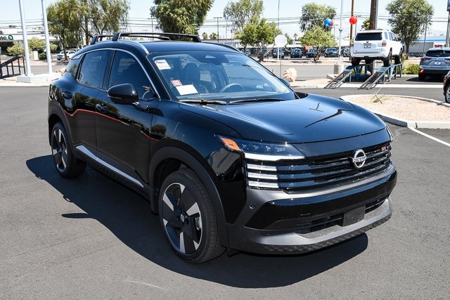 2025 Nissan Kicks SR Image 5 of 40