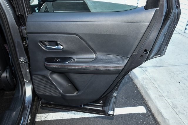 2025 Nissan Kicks SR Image 36 of 40