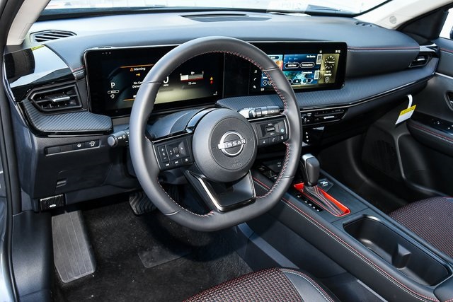 2025 Nissan Kicks SR Image 23 of 40