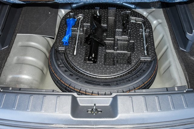 2025 Nissan Kicks SR Image 40 of 40