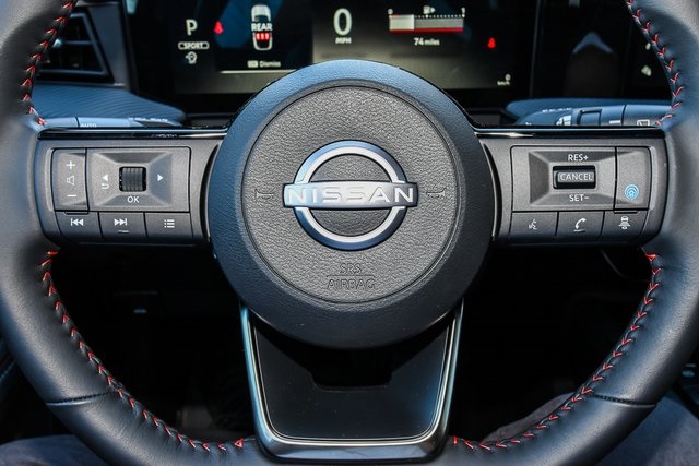 2025 Nissan Kicks SR Image 25 of 40