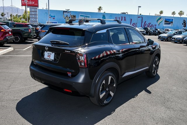 2025 Nissan Kicks SR Image 7 of 40