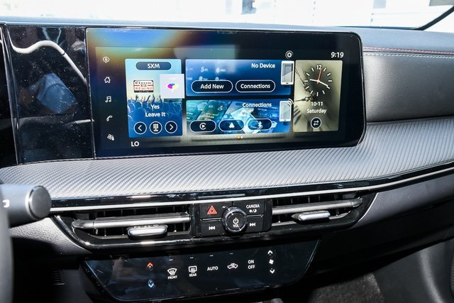 2025 Nissan Kicks SR Image 27 of 40