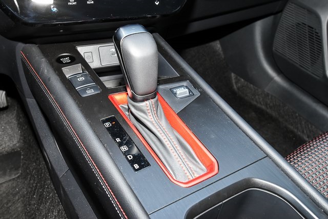 2025 Nissan Kicks SR Image 29 of 40