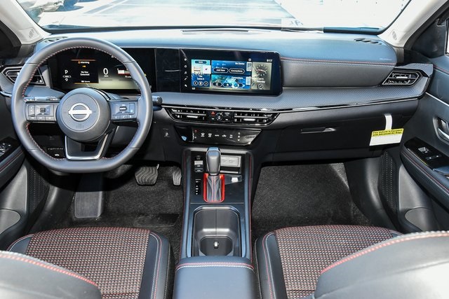 2025 Nissan Kicks SR Image 22 of 40