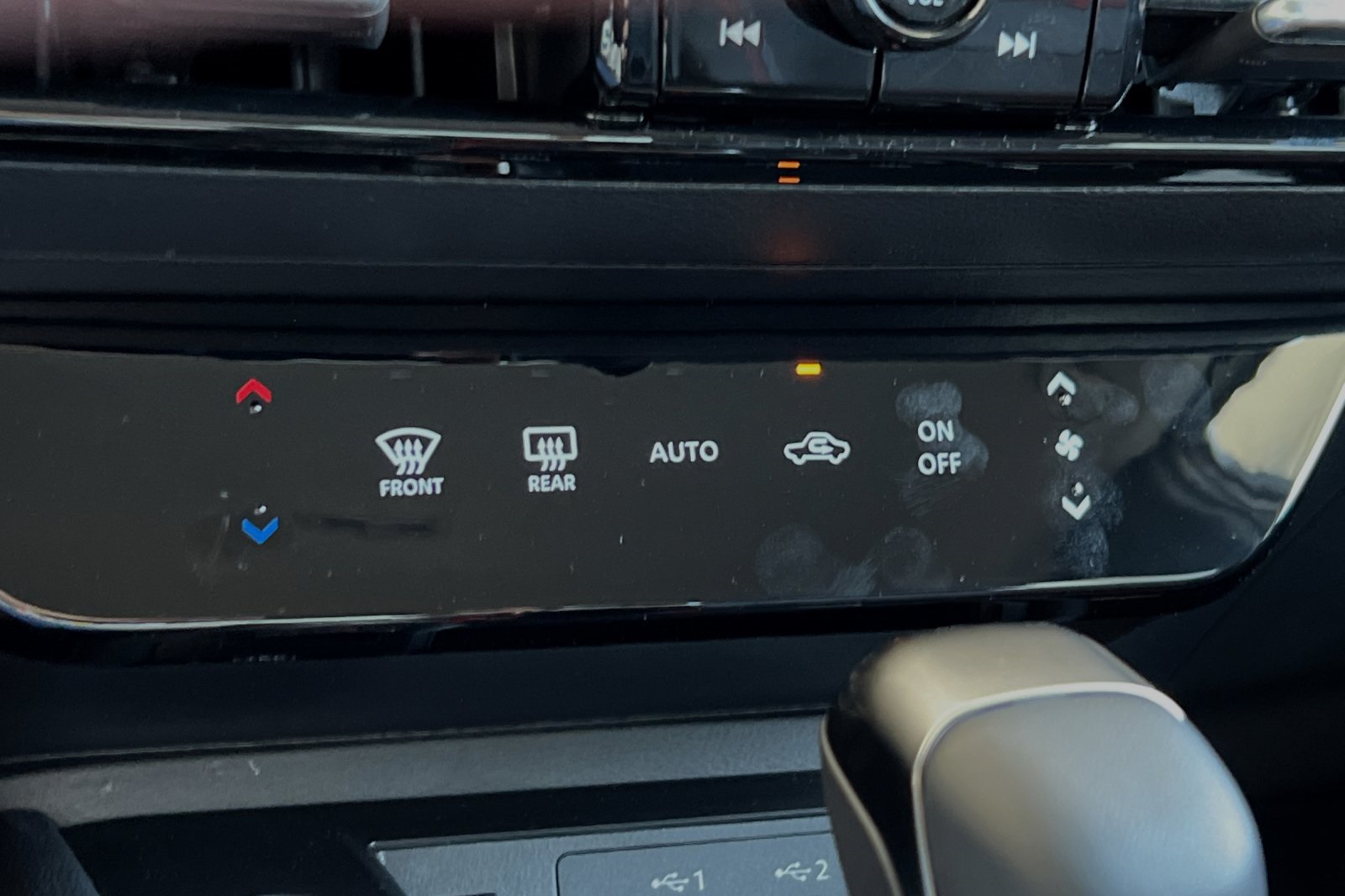 Vehicle image 20 of 24