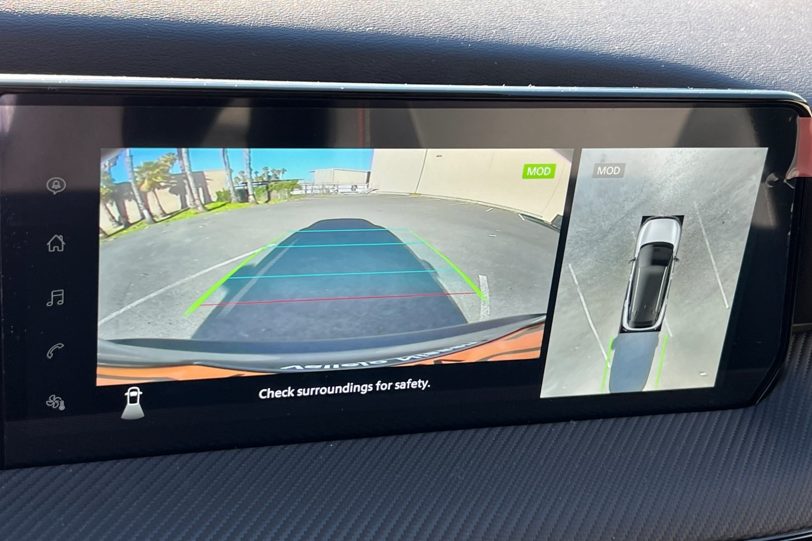 Vehicle image 19 of 24