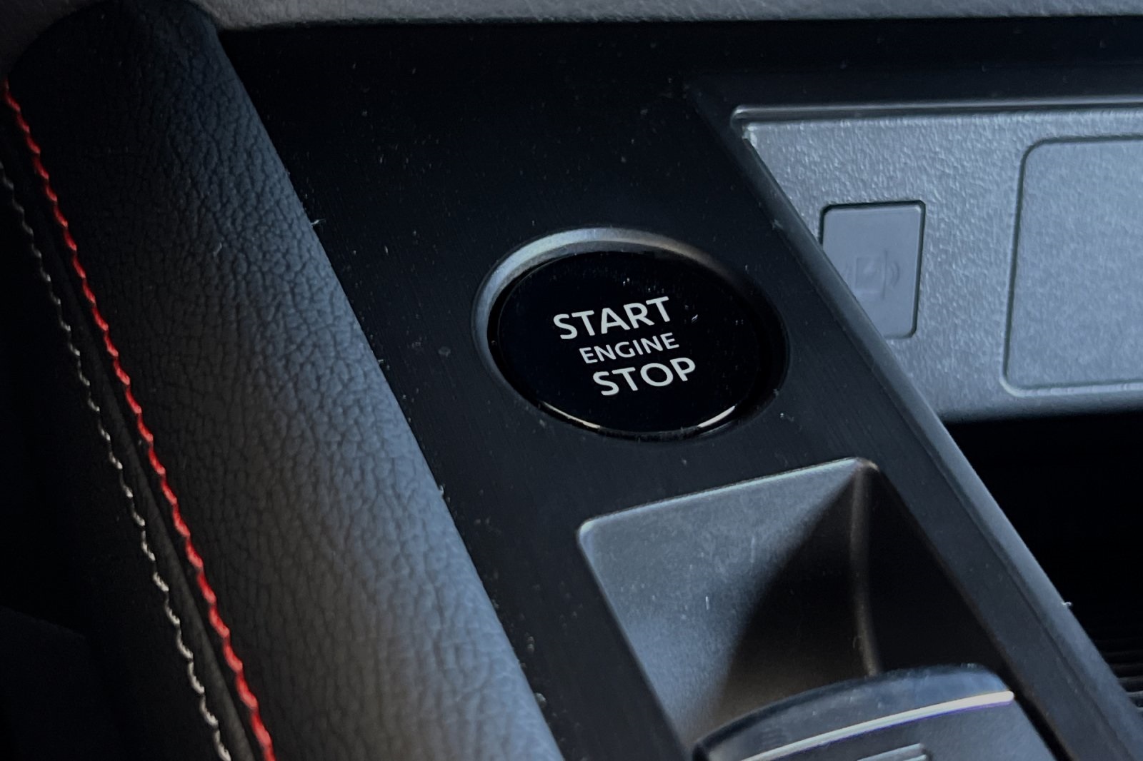 Vehicle image 22 of 24
