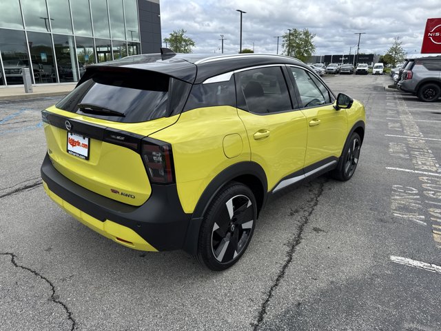 Vehicle image 4 of 77