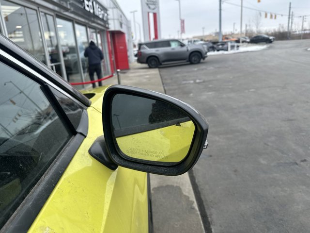 Vehicle image 14 of 77