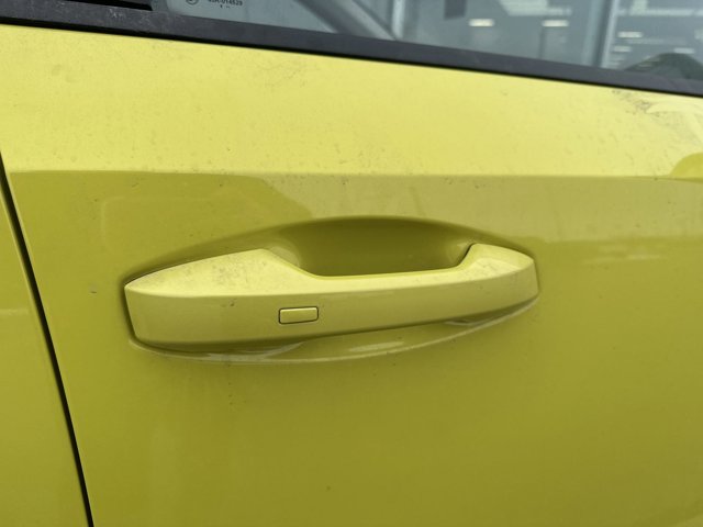 Vehicle image 12 of 77