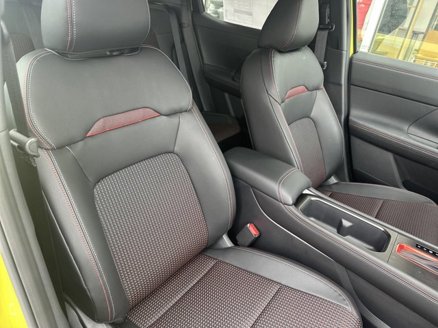 Vehicle image 17 of 77