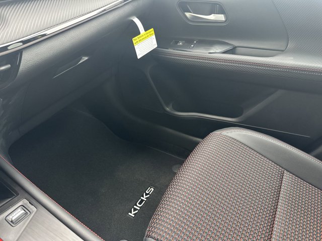 Vehicle image 57 of 77