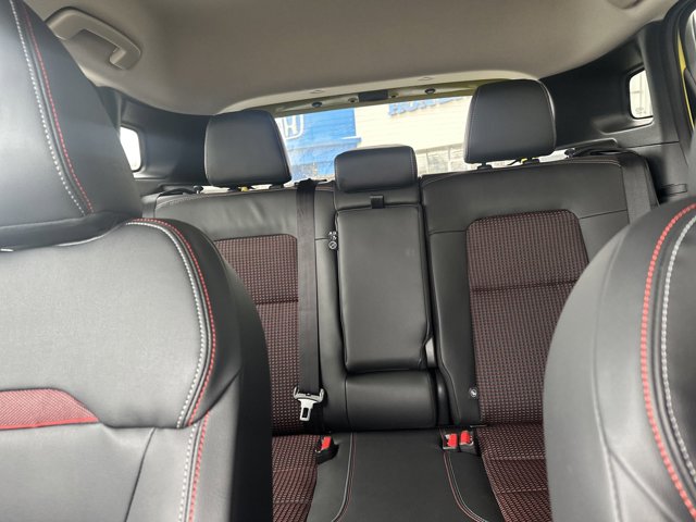 Vehicle image 65 of 77
